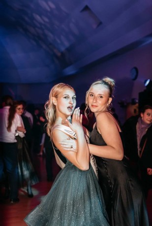 326E8A48-BF92-4D37-9966-374BD526790A