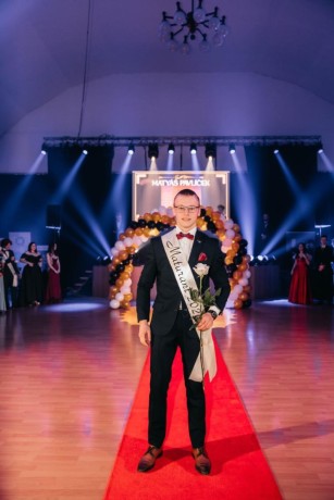 580A1537-9197-4A74-94E4-807FE12AC6CE