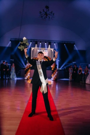 C2C40B04-46DA-4CA5-AE30-DF36303BF955