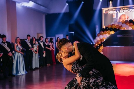 D6093702-22B5-4795-AE93-1CE494AC310A